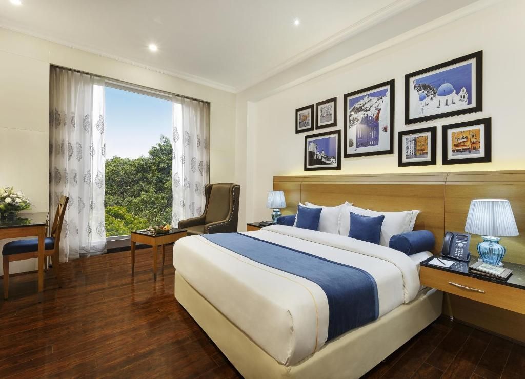 La Marvella Executive Room 5