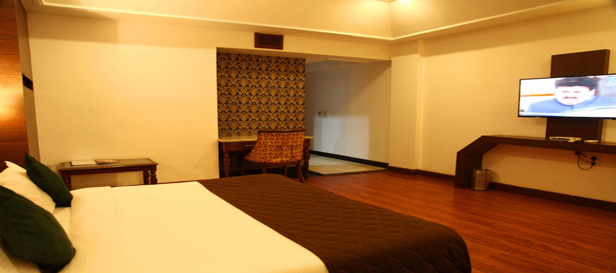 Hotel Shangri-La Executive Room 13