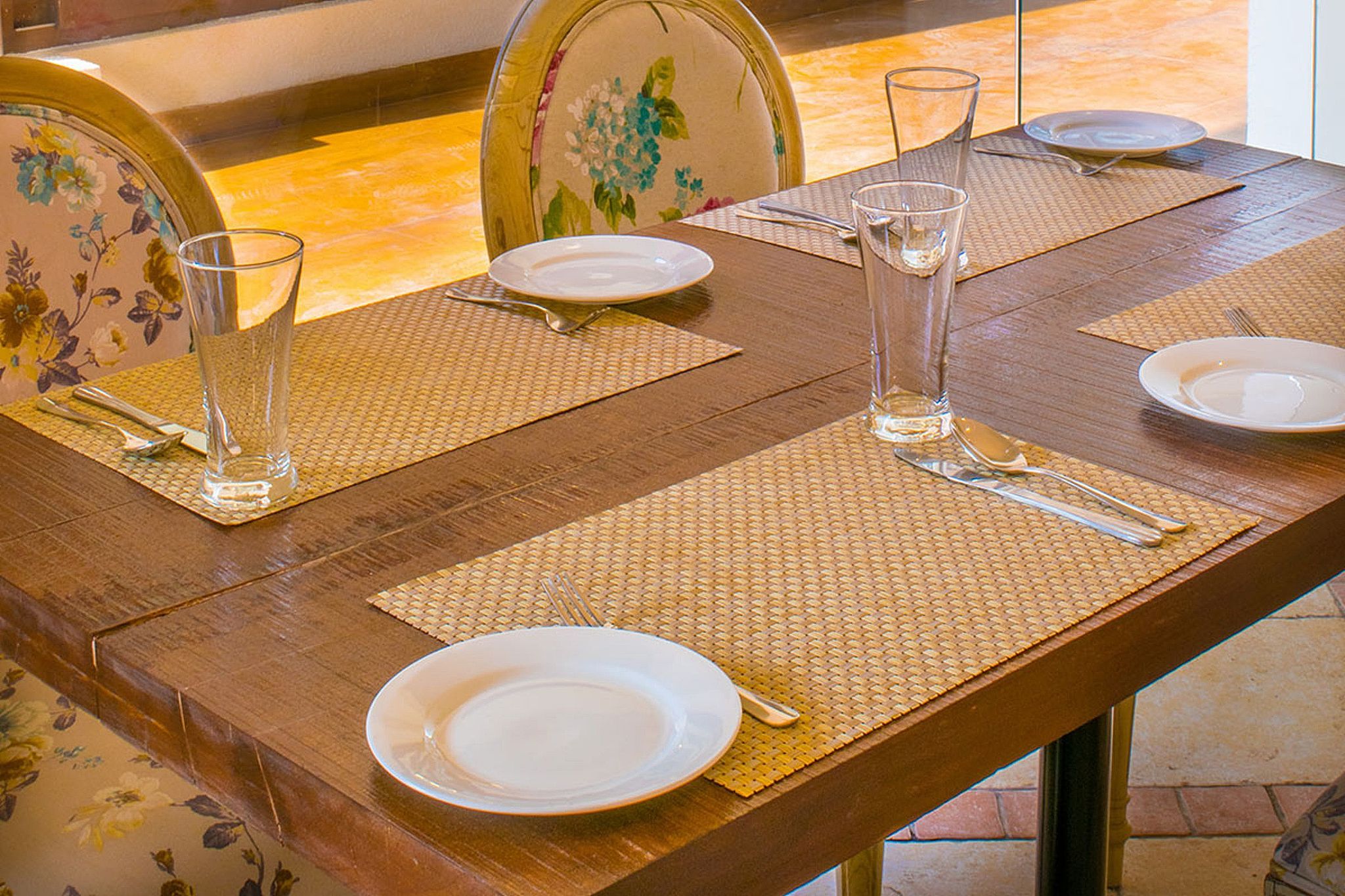 Food & Dining