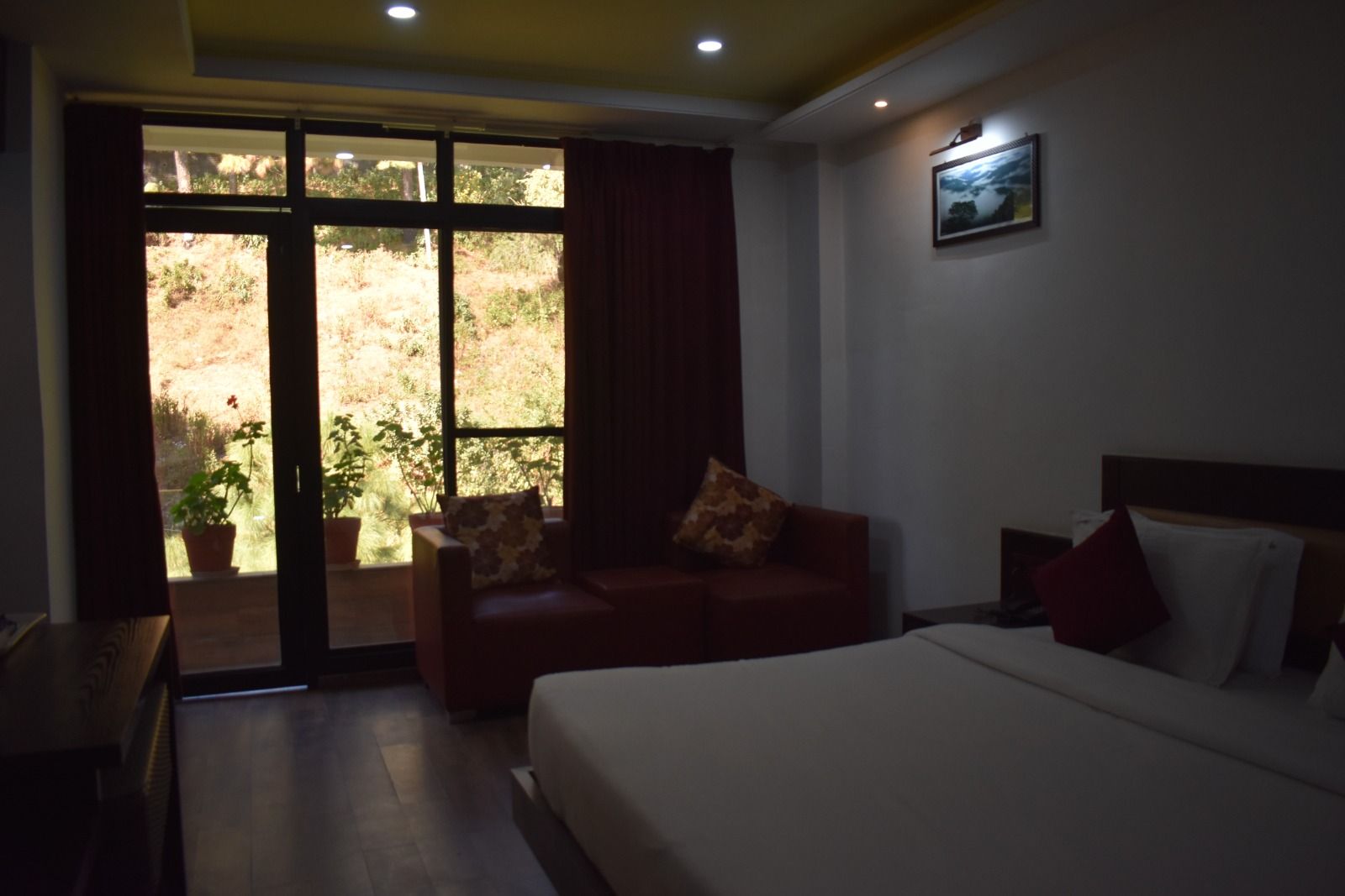 Hotel Ravine Palace Superior Front View Room