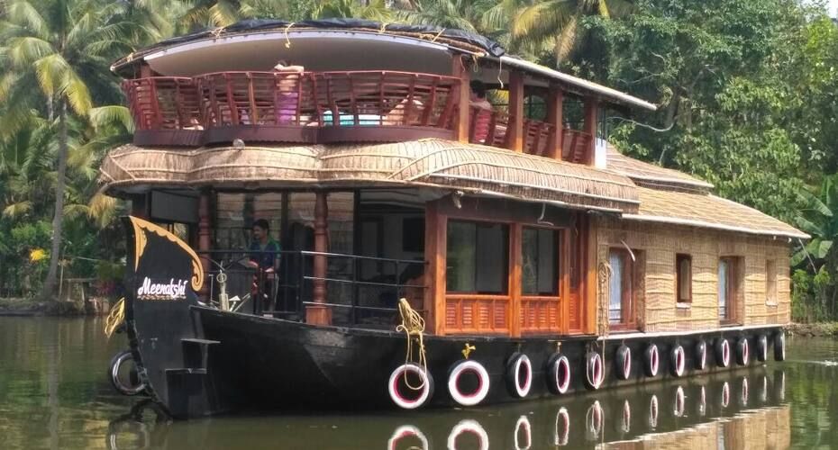 undefined Meenakshi Houseboat 2