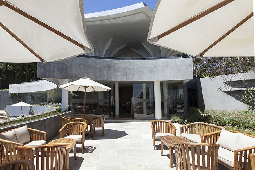 Food & Dining