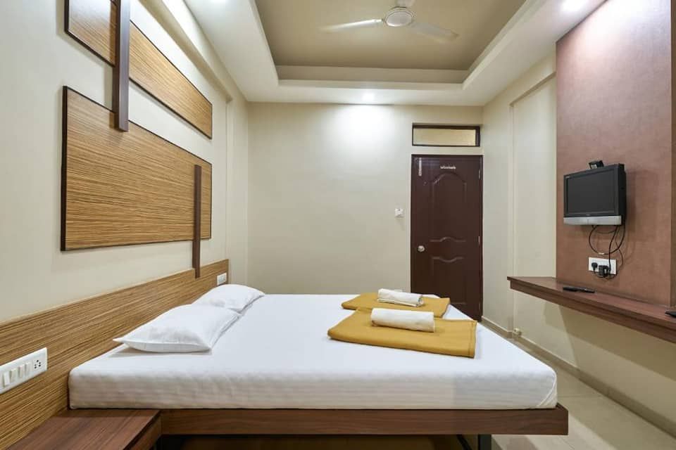 Hotel Raama Grand 3 Bed AC 3