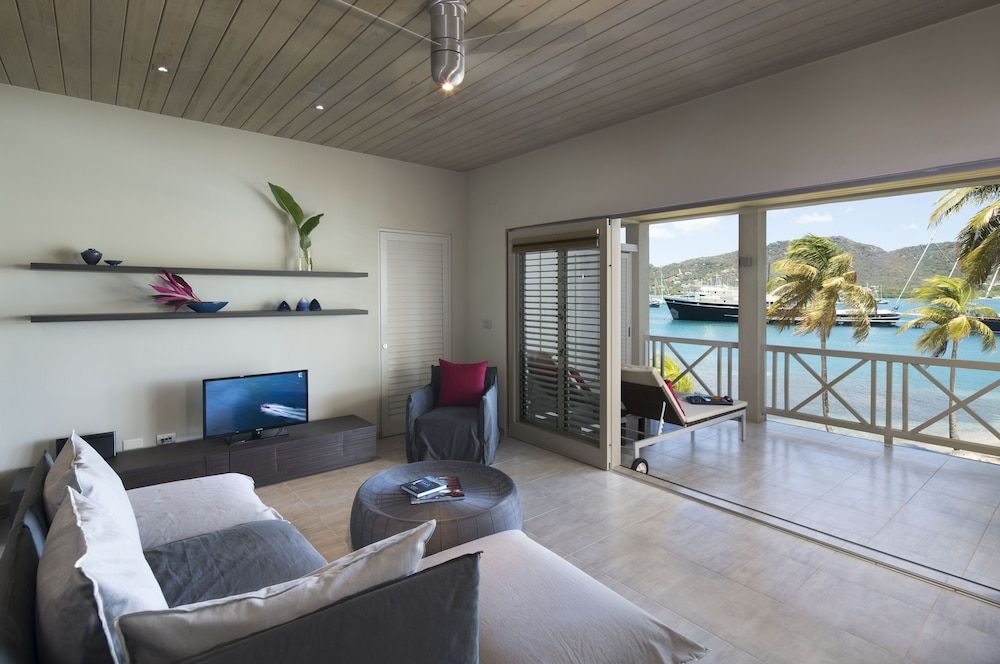 Deluxe Suite, 1 Bedroom, Balcony, Marina View
