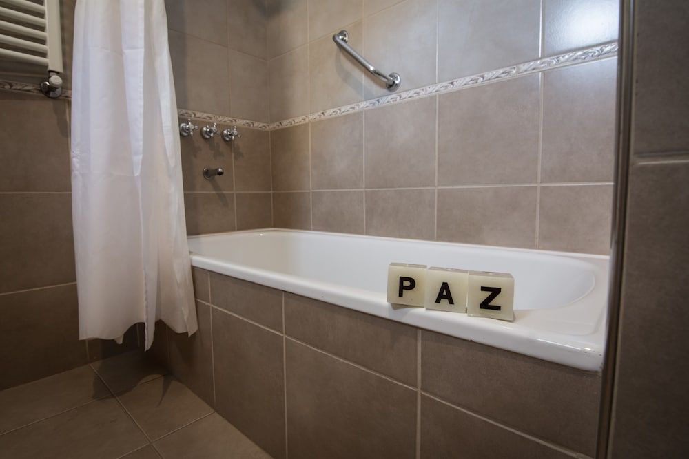 Vertical Lodge Quadruple Room 6