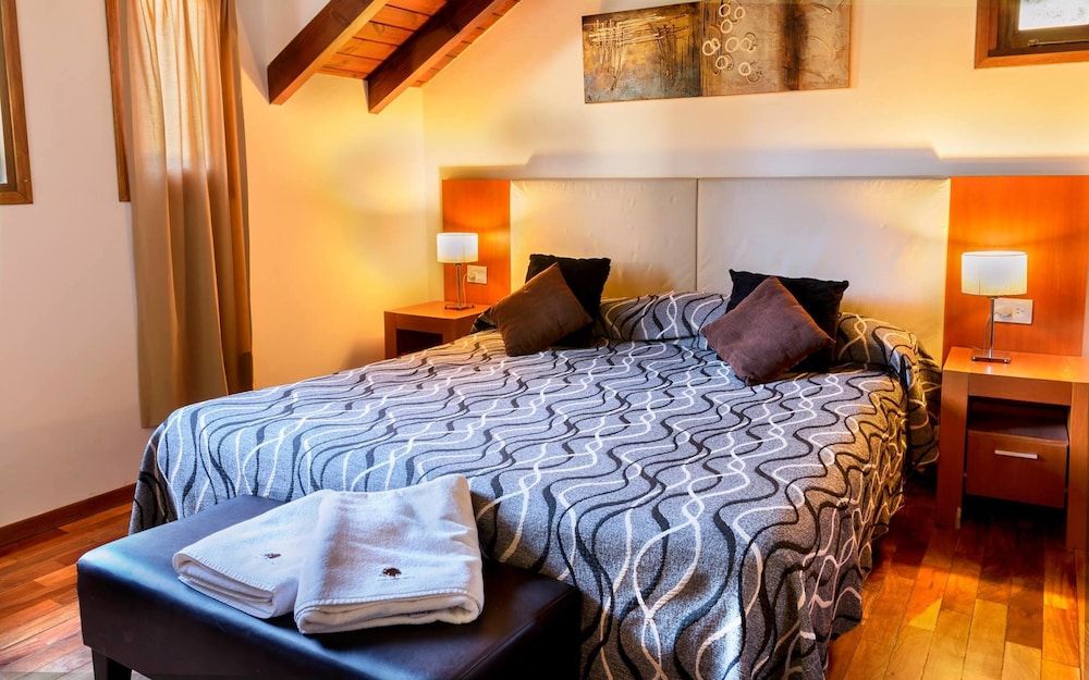 Bosque del Nahuel Boutique Hotel & Spa Superior Cabin (6 people) 2