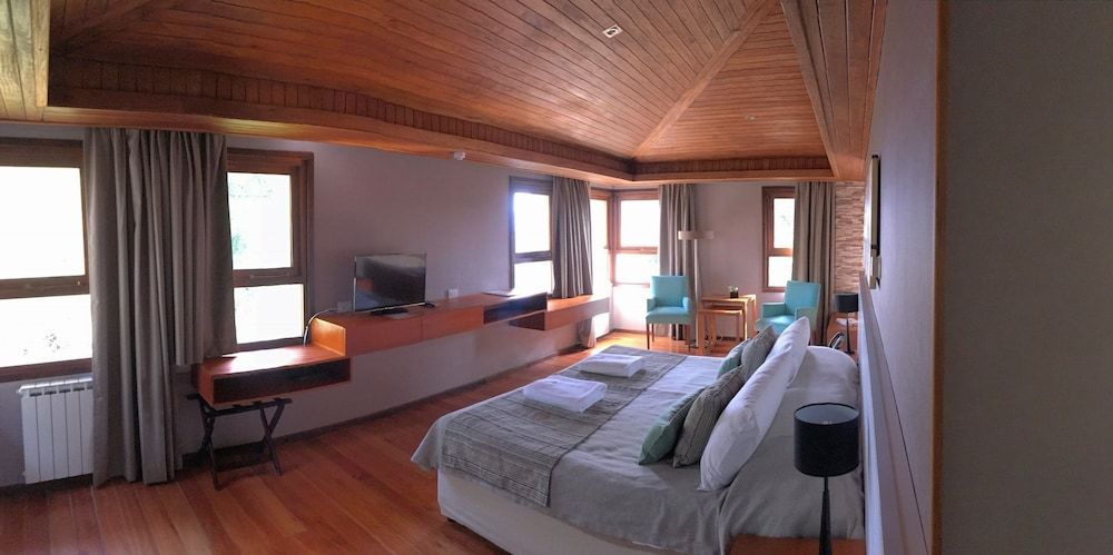 Bosque del Nahuel Boutique Hotel & Spa Junior Suite, Lake View 4