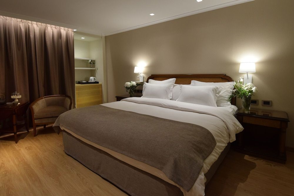 Windsor Hotel And Tower Superior Room, 1 King Bed (Superior Matrimonial) 7