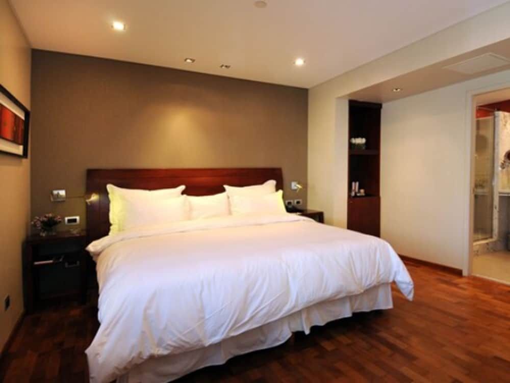 Windsor Hotel And Tower Executive Room, 1 King Bed (Ejecutiva Matrimonial) 6