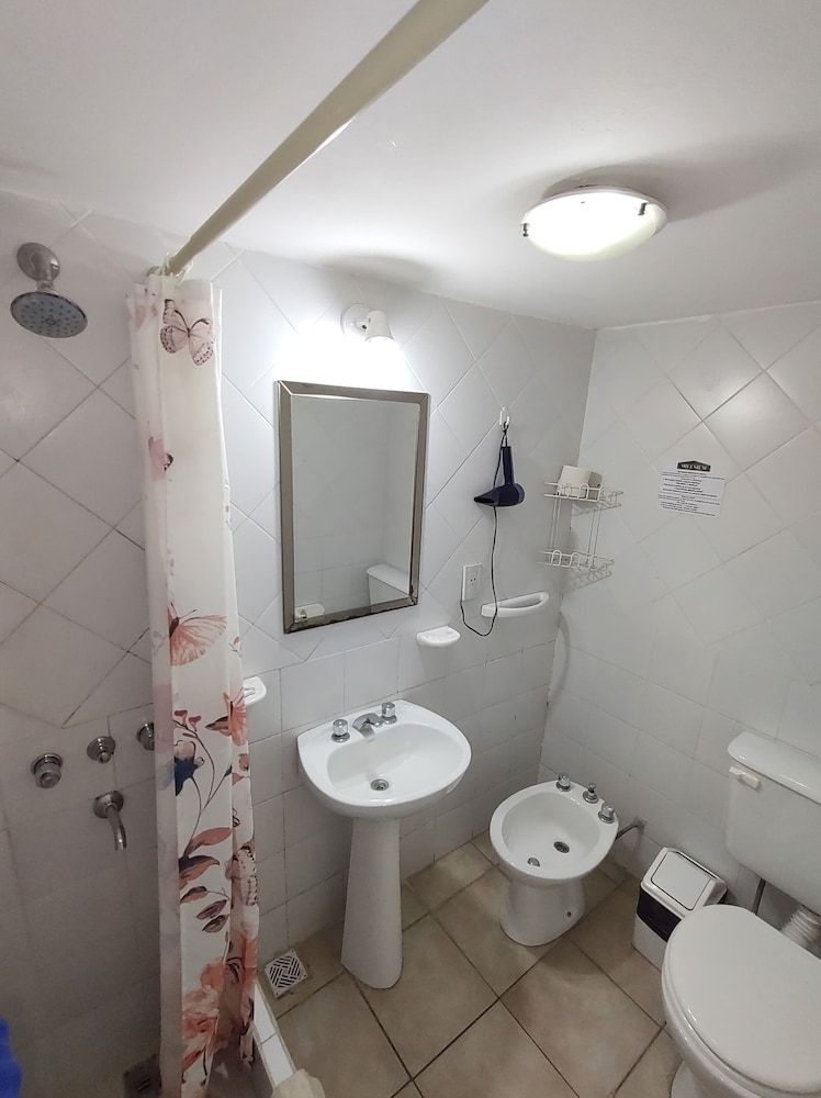 Plaza Milenium Standard Triple Room 10