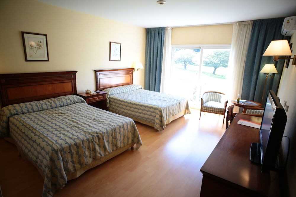 Twin Room, 2 Queen Beds