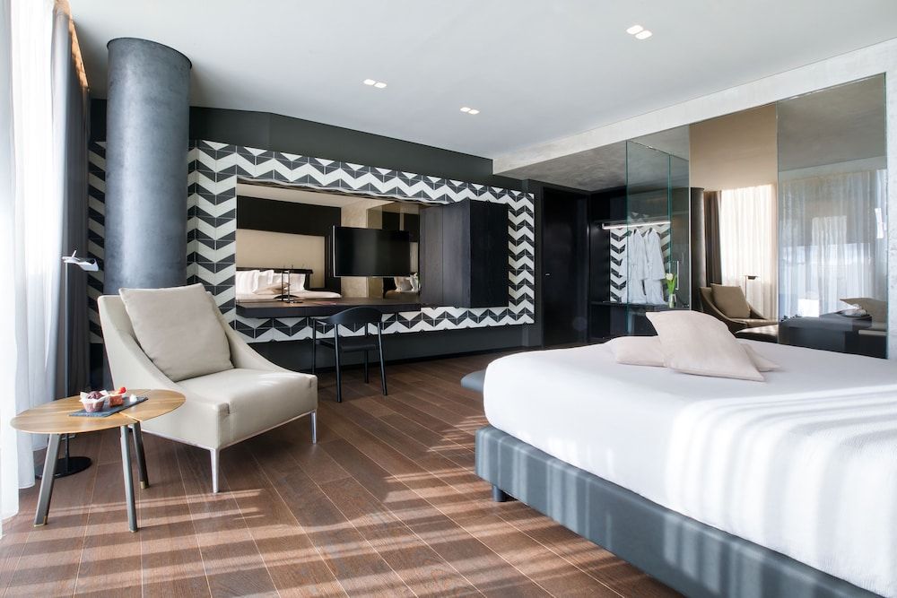 undefined Maritim Hotel Plaza Tirana 6