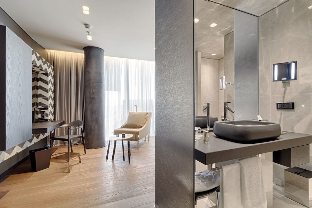 Maritim Hotel Plaza Tirana Business Double or Twin Room 9