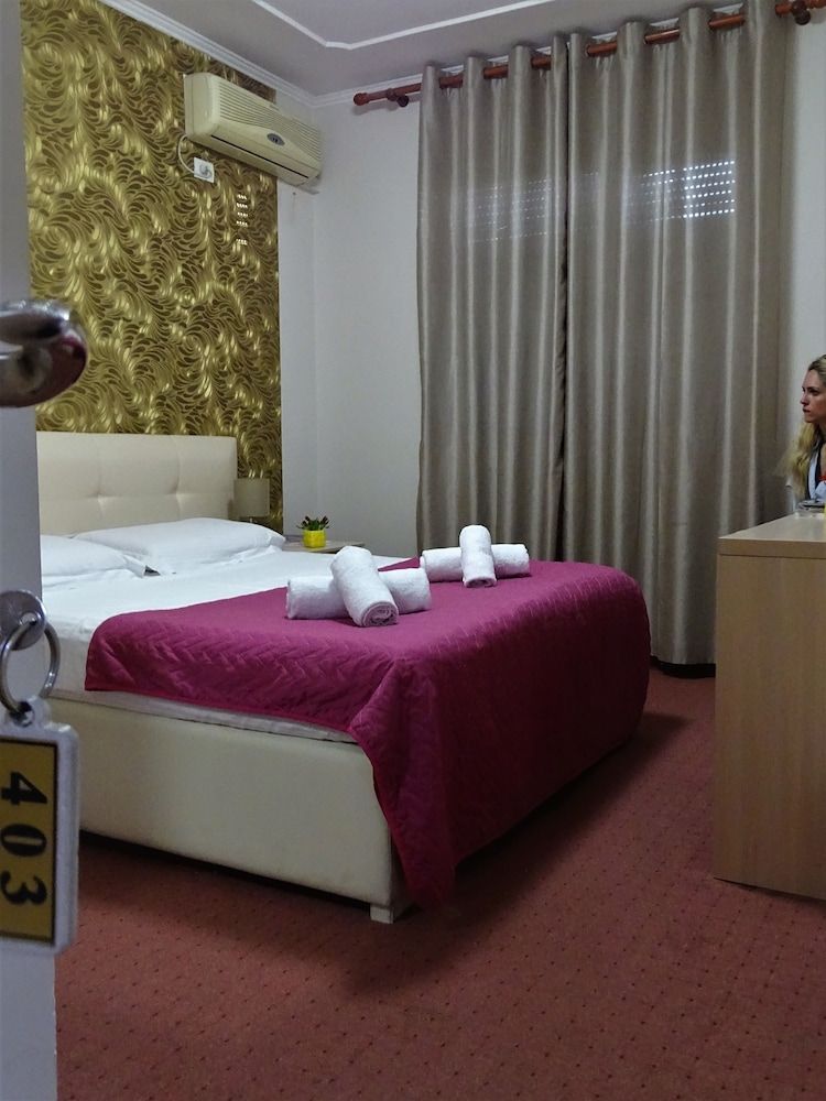 undefined Signature Idea Hotel 10