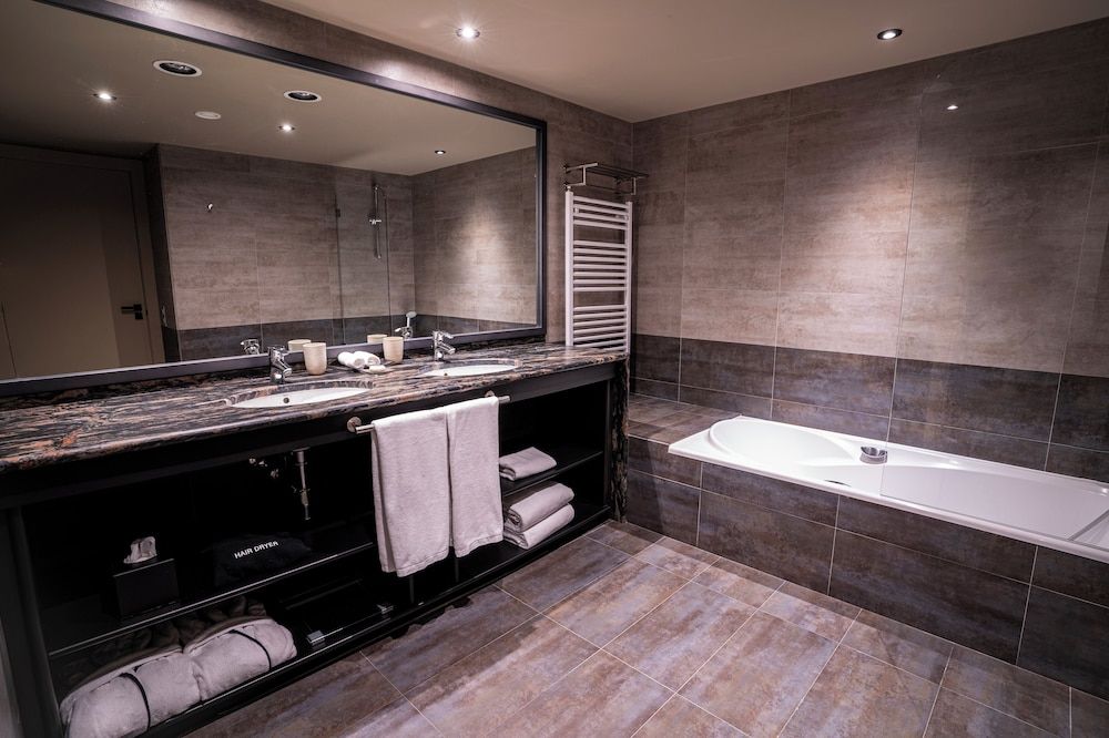 Serras Andorra Family Room 3