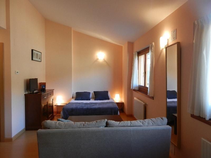 Studio with Mountain view (1-2 Adults) 