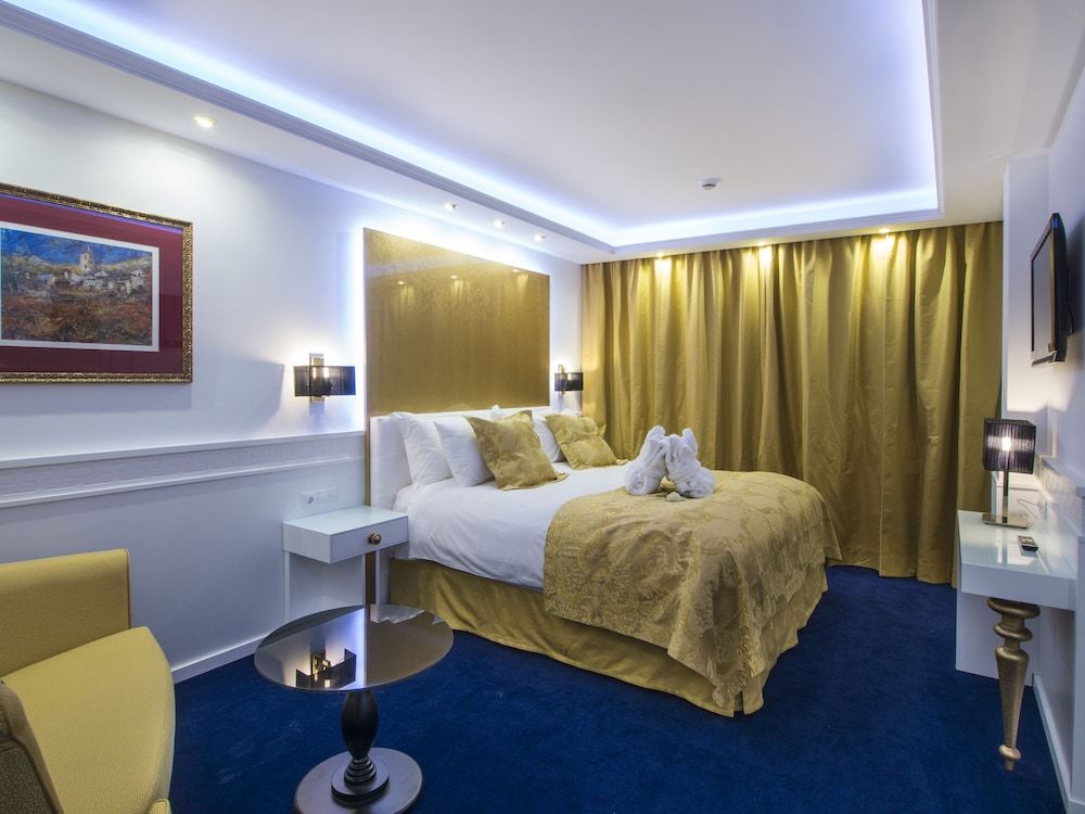 Hotel Spa Princesa Parc Excellence Royal Suite, 1 Queen Bed with Sofa bed, Valley View 8