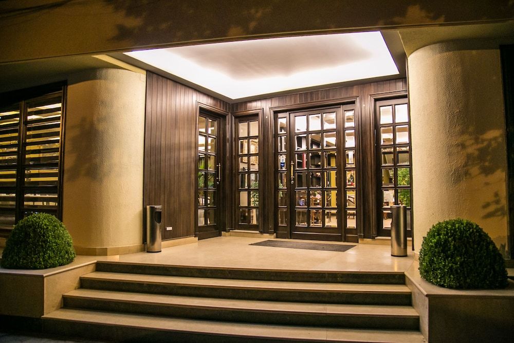 undefined Hotel Victoria 2