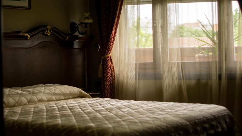 Hotel Victoria Double Room 8