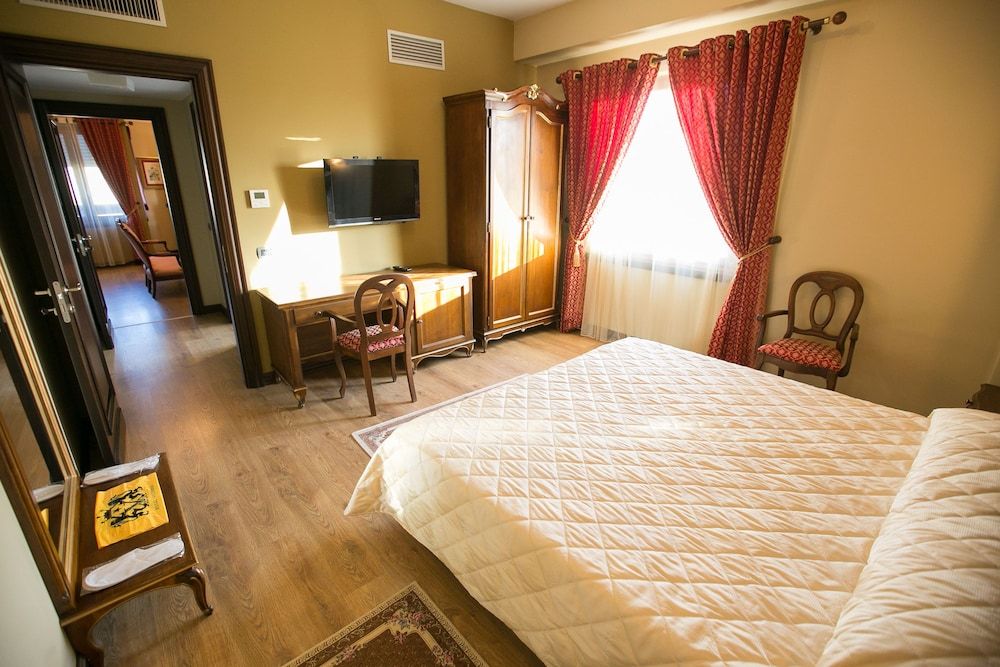 undefined Hotel Victoria 4