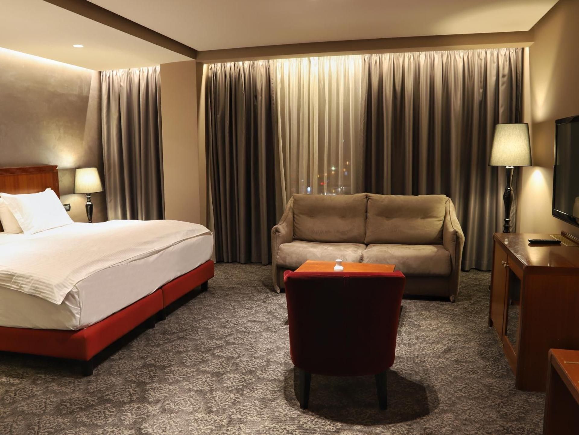 undefined Mondial Hotel 5