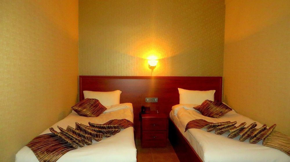 Park Avenue Hotel Standard Twin Room, City View 5