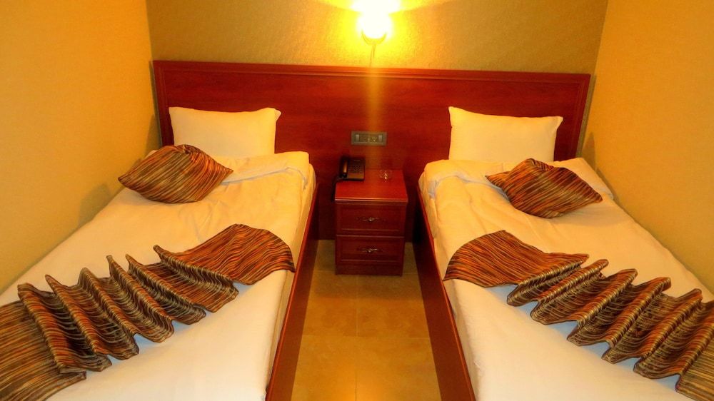 Park Avenue Hotel Standard Twin Room, City View 20