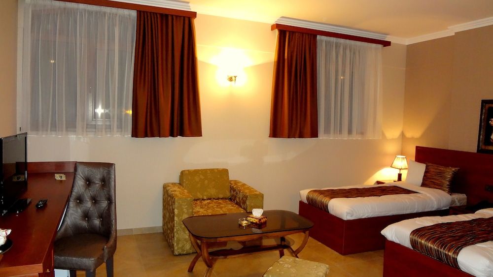 Park Avenue Hotel Standard Twin Room, City View 7