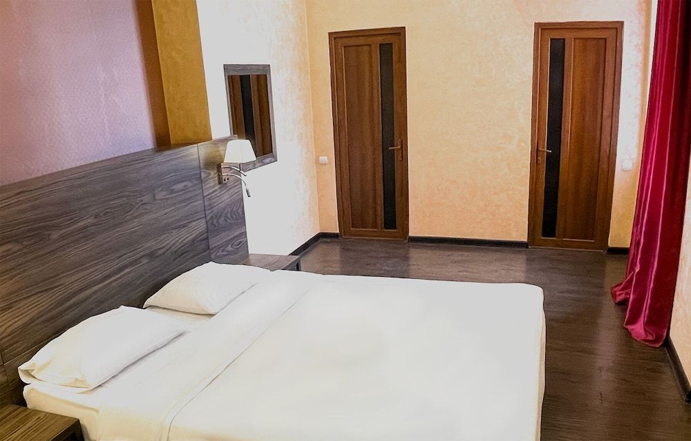 Primer Hotel Standard Double Room 10