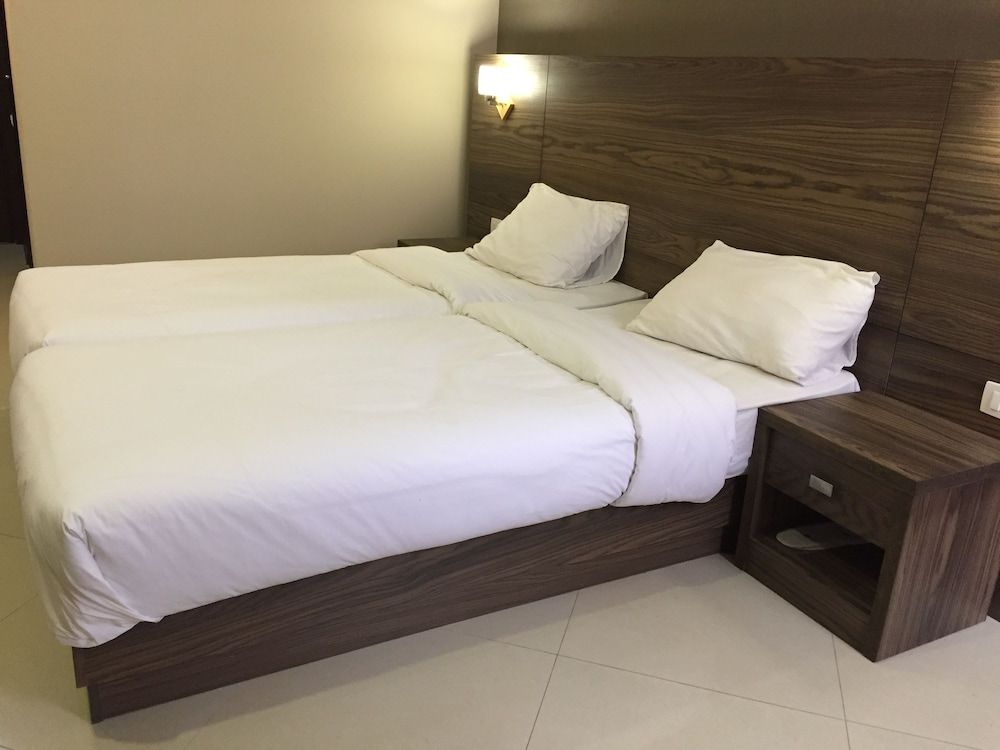 Primer Hotel Standard Double Room 9