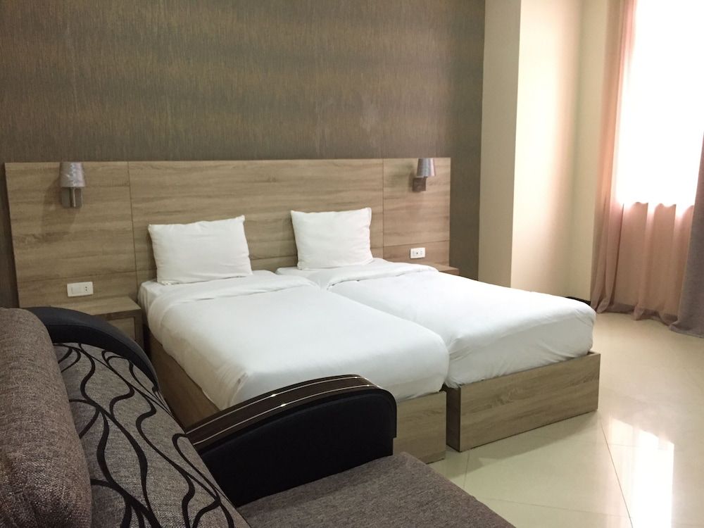 Primer Hotel Deluxe Double Room 2