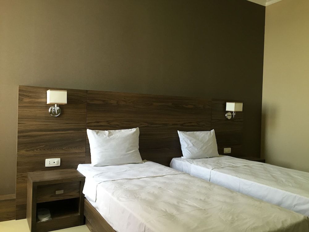 Primer Hotel Standard Twin Room