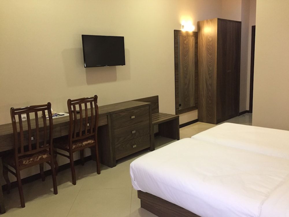 Primer Hotel Standard Twin Room 2