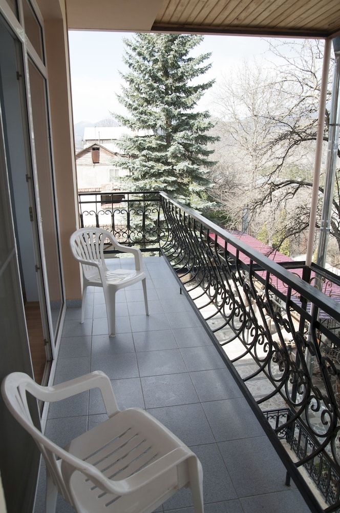 Casanova Inn Junior Suite, Balcony, Mountain View 6