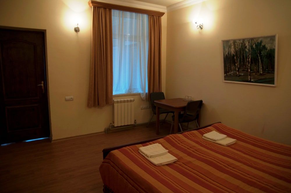 Casanova Inn Standard Double or Twin Room, Balcony 8