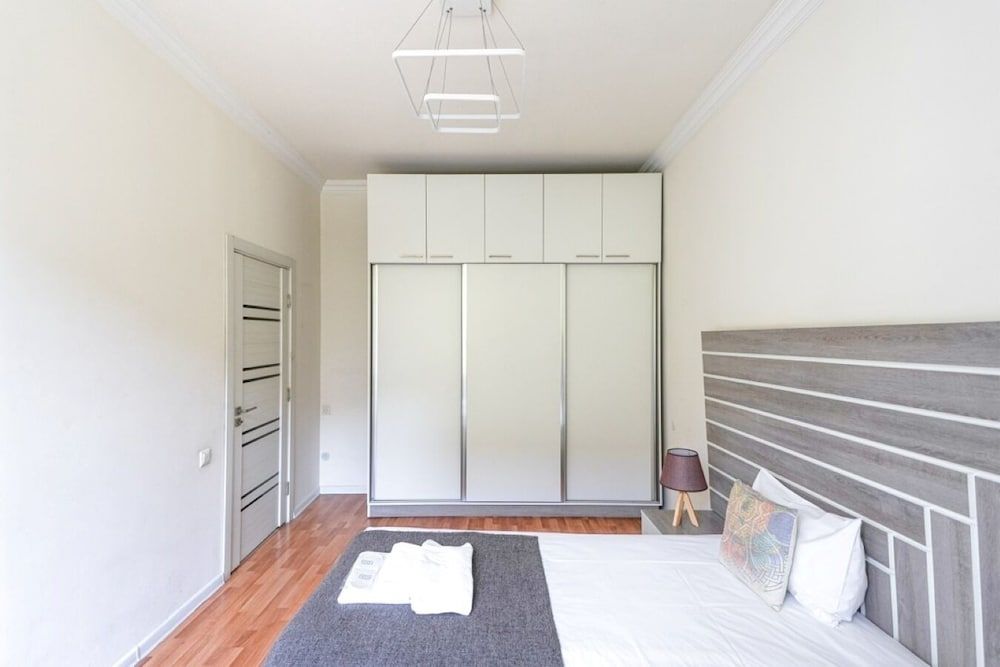 RIS Central Apartments Yerevan 1 bedroom on Amiryan 10 12