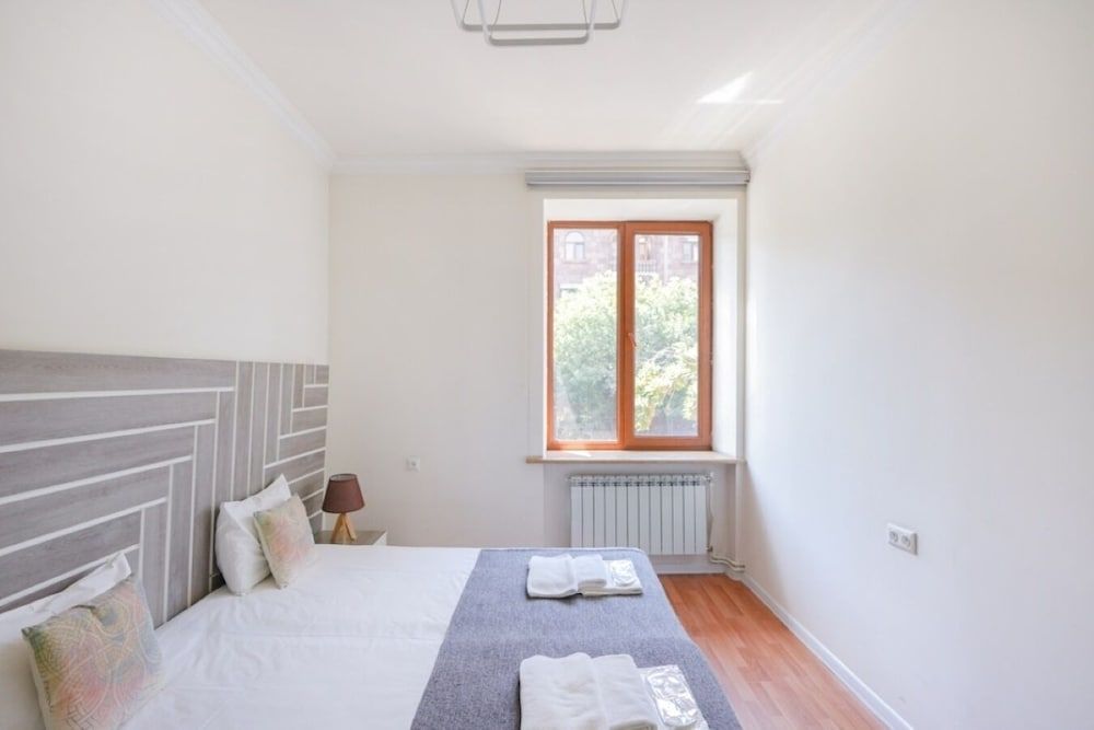 RIS Central Apartments Yerevan 1 bedroom on Amiryan 10 2