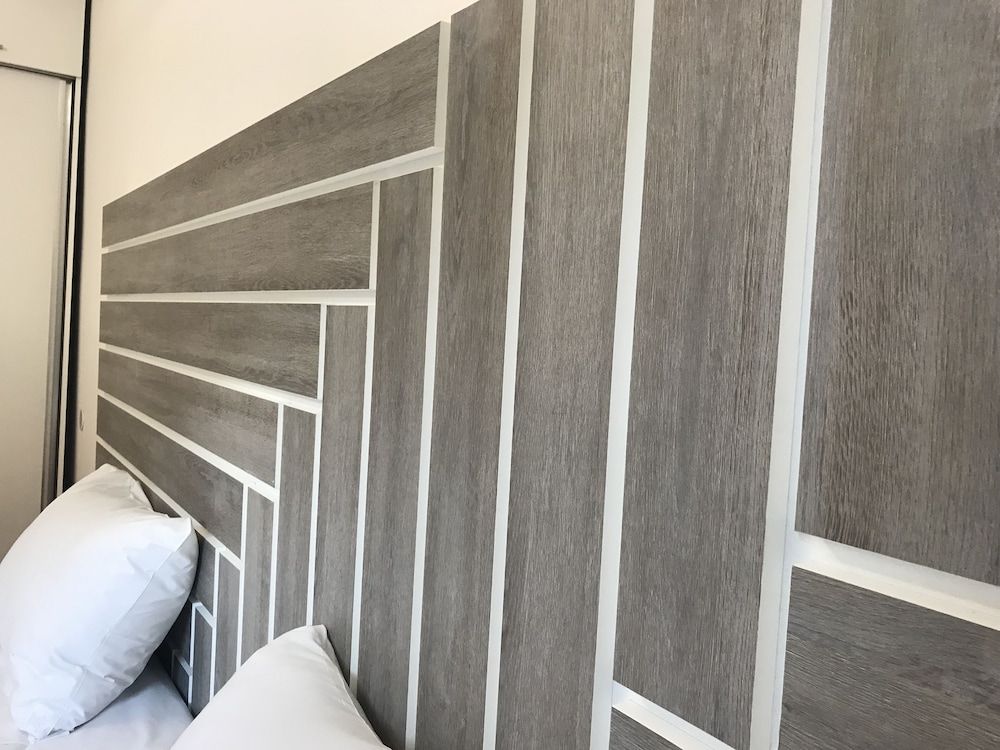 RIS Central Apartments Yerevan 1 bedroom on Amiryan 10 11