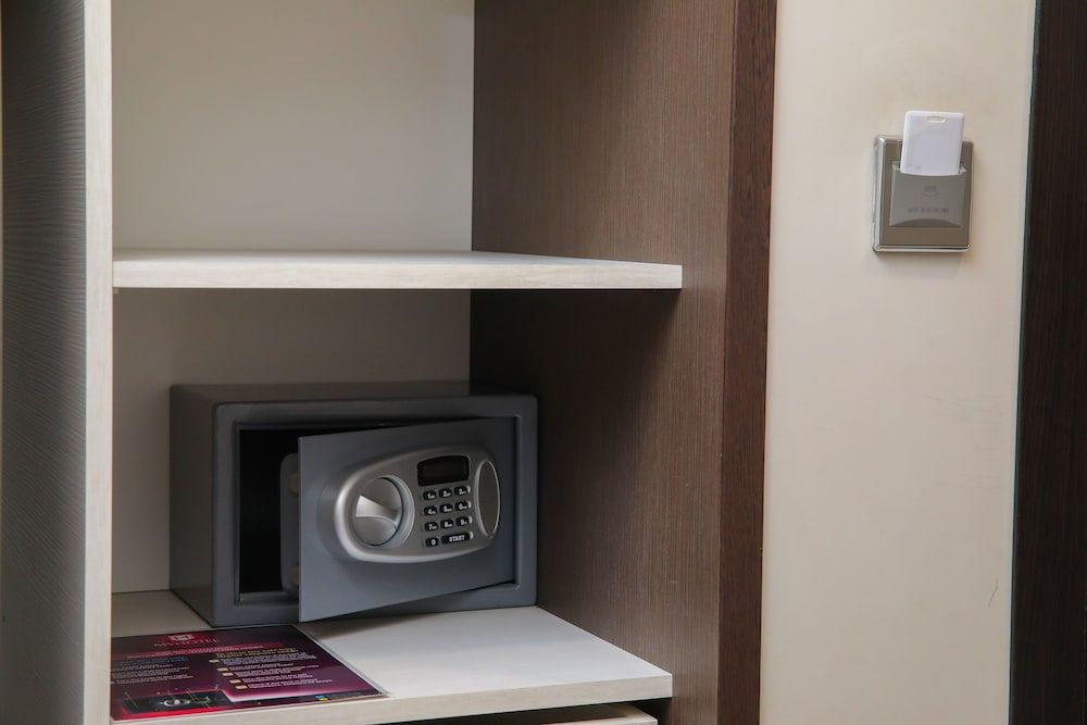 My Hotel Yerevan Deluxe Double or Twin Room 16