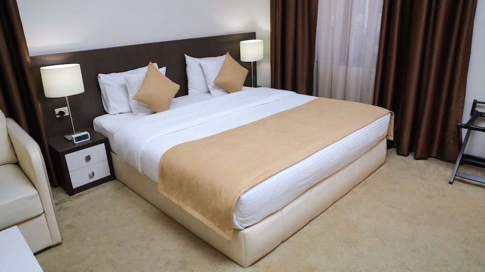 My Hotel Yerevan Deluxe Double or Twin Room 5