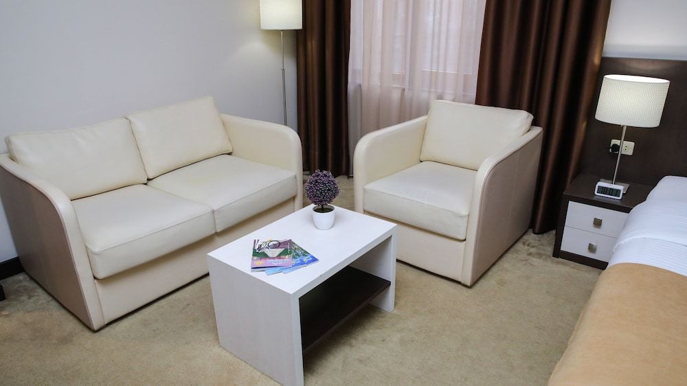 My Hotel Yerevan Deluxe Double or Twin Room 15