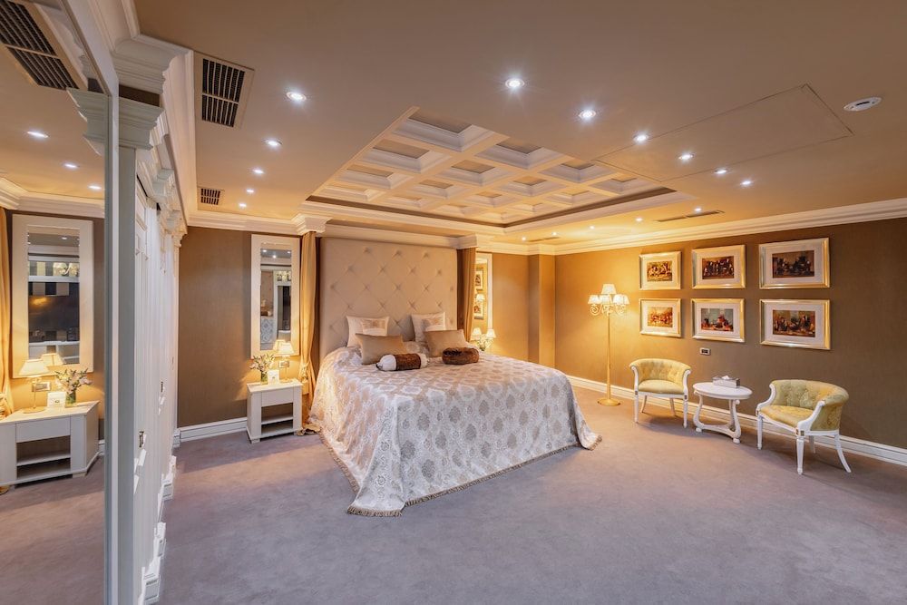 Presidential Room