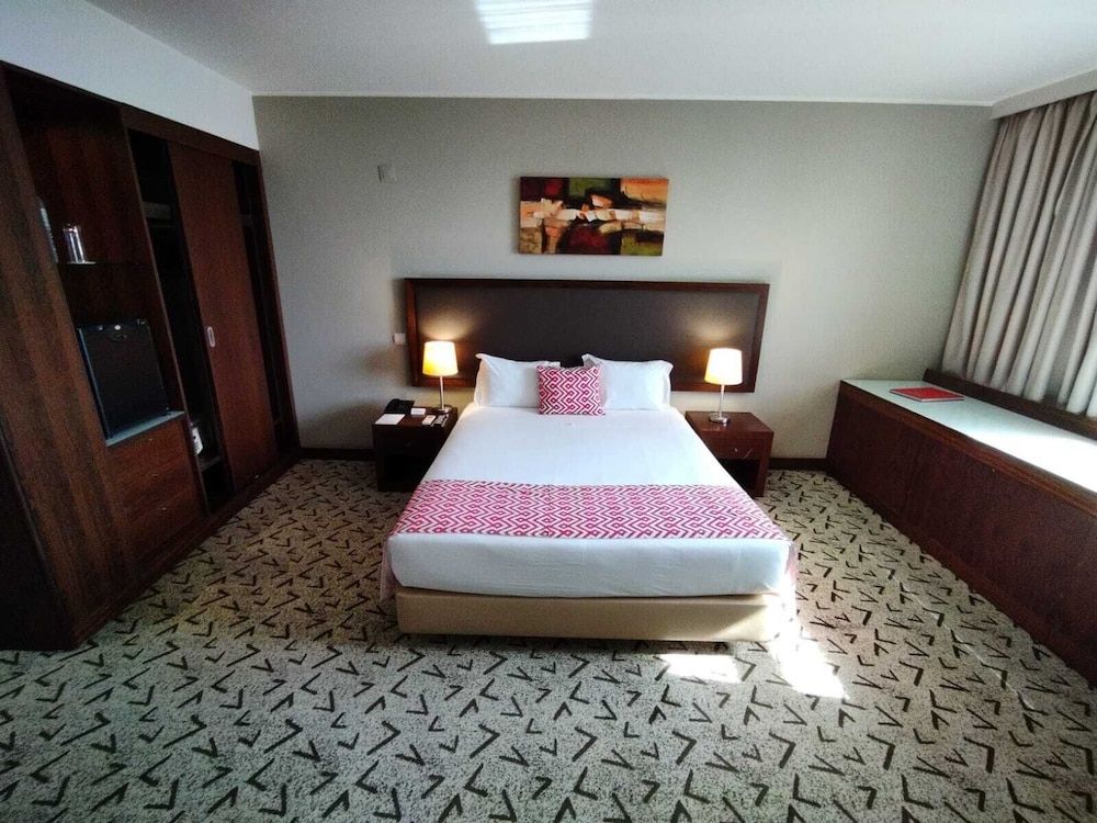 Skyna Hotel Luanda Elite Double Room 2