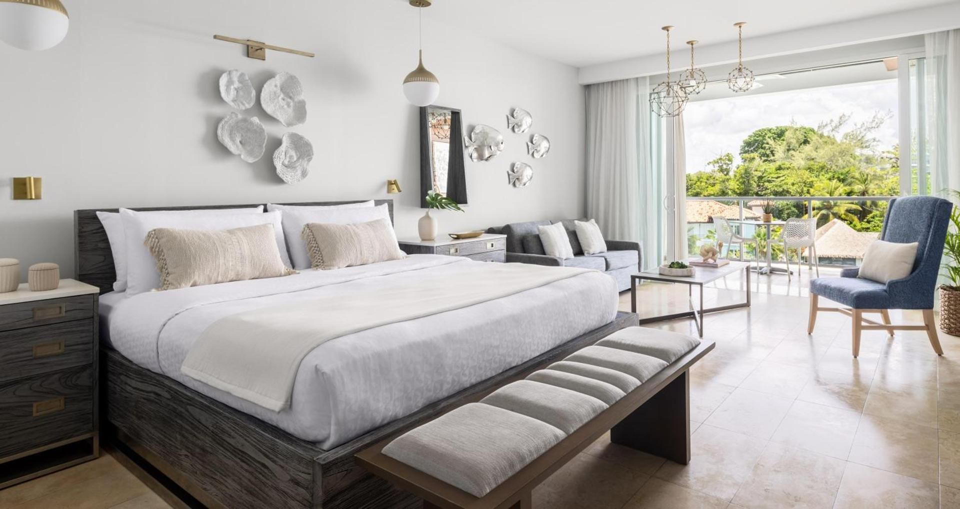 Royal Seaside Penthouse Oceanview Crystal Lagoon Club Level Barbados Suite w/ Balcony Tranquility Soaking Tub
