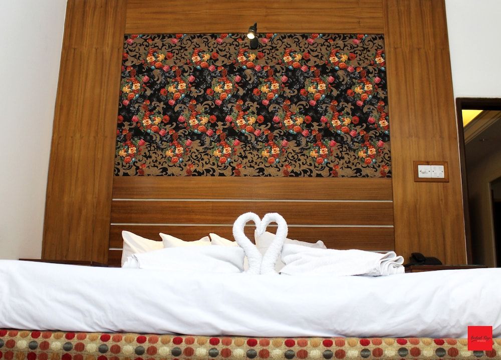 undefined Nagar Valley Hotel 5