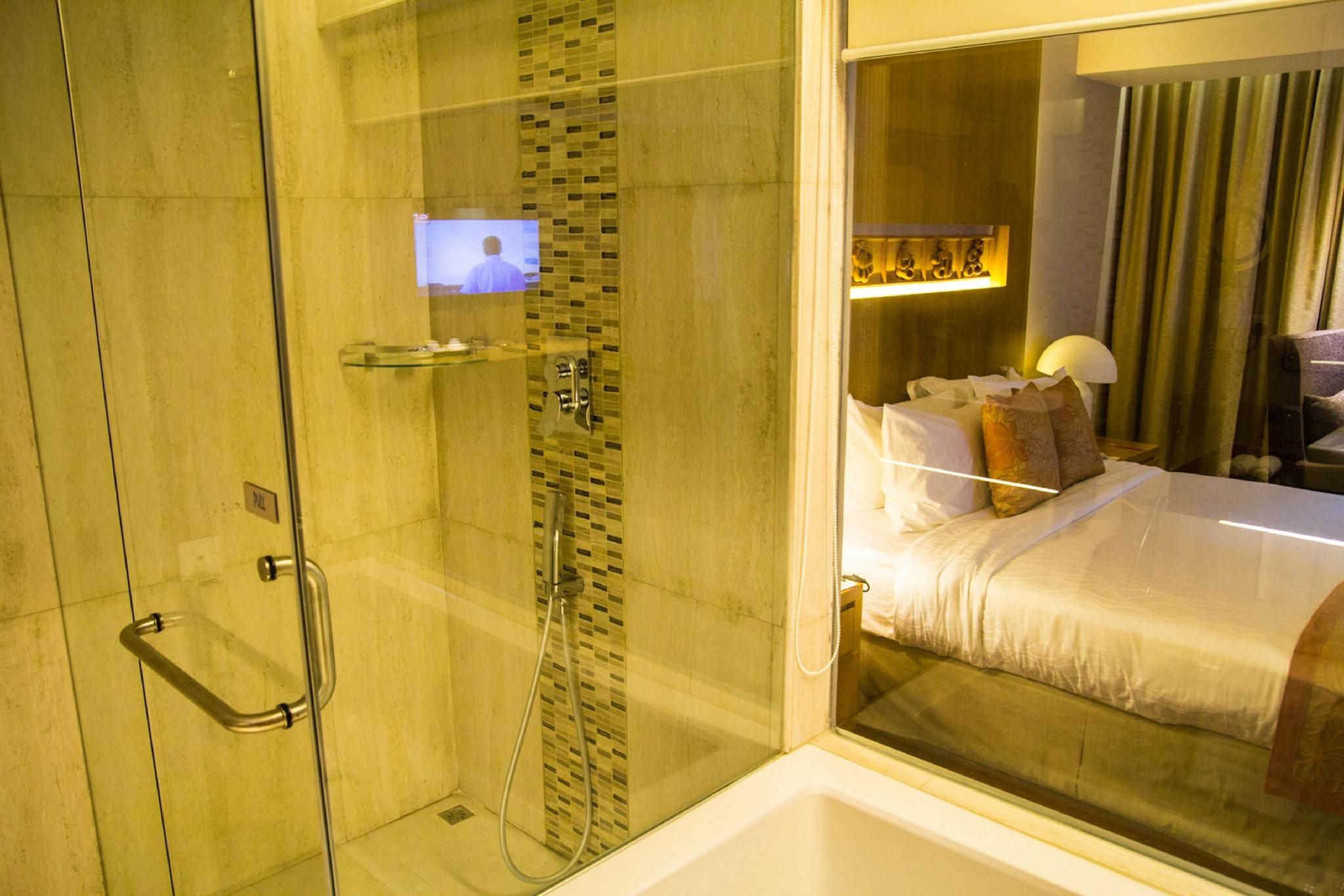 Lakeshore Banani Executive Premium Deluxe Room 15