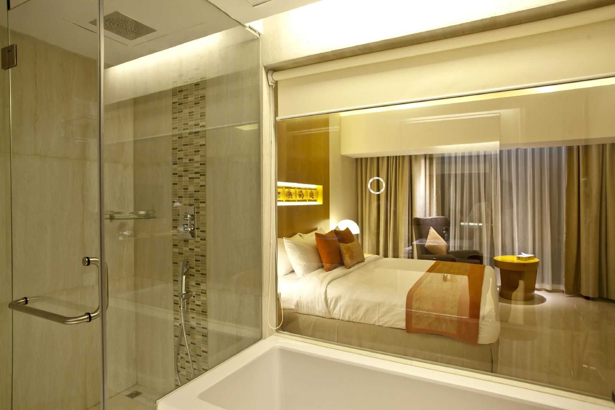 Lakeshore Banani Executive Premium Deluxe Room 12