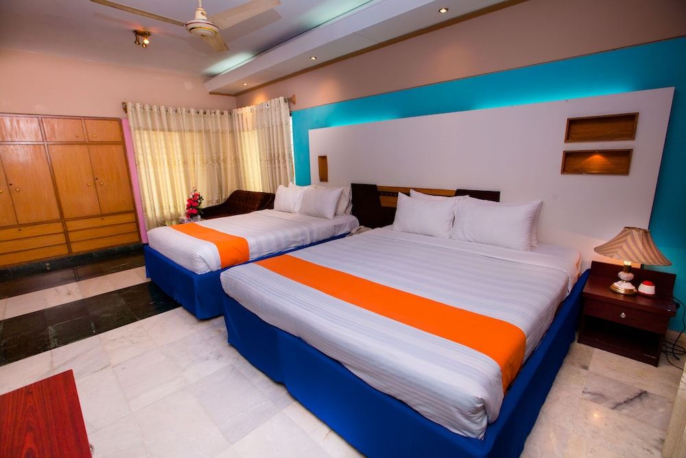 Hotel Golden Deer Deluxe Twin Room