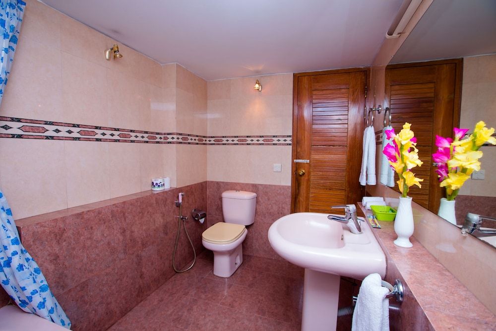 Hotel Golden Deer Deluxe Twin Room 3