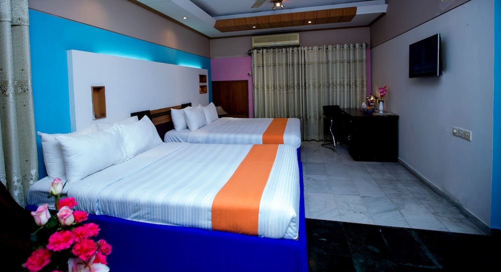 Hotel Golden Deer Deluxe Twin Room 4